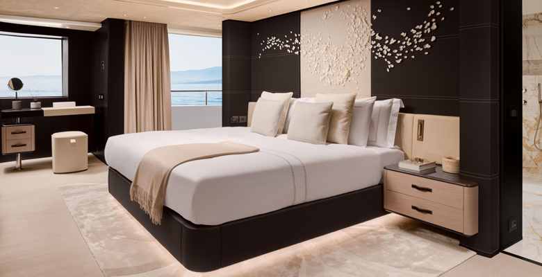 the yacht Asani master suite