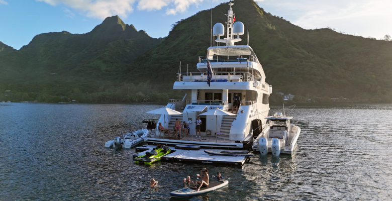 charter yacht Big Sky