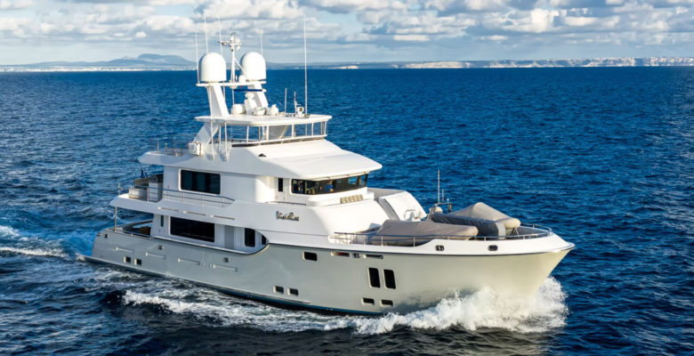 yacht ViviRae II