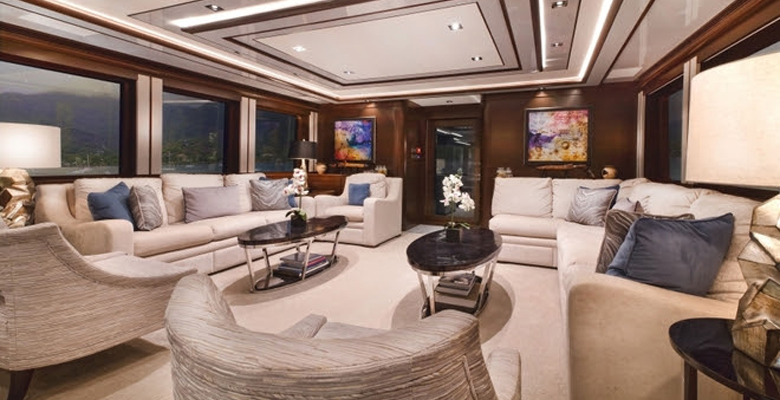 yacht ViviRae II saloon
